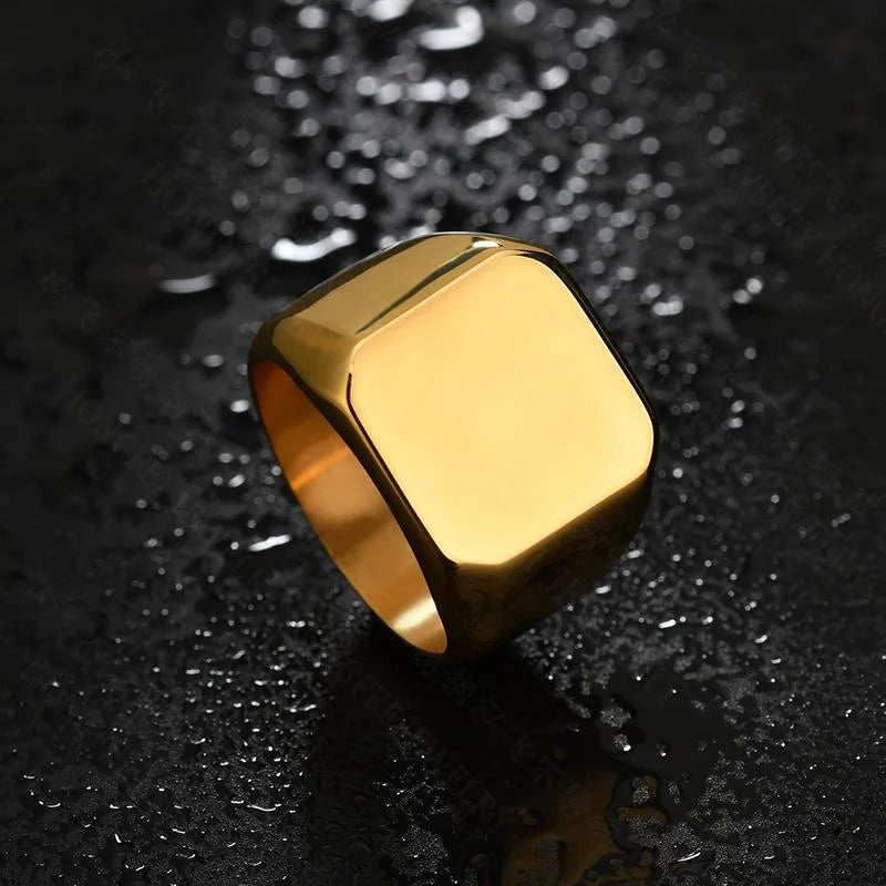 Titan Crest Man Ring