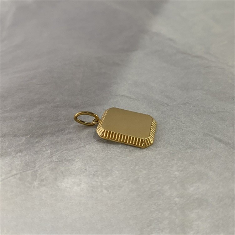 Aurea Pendant Necklace