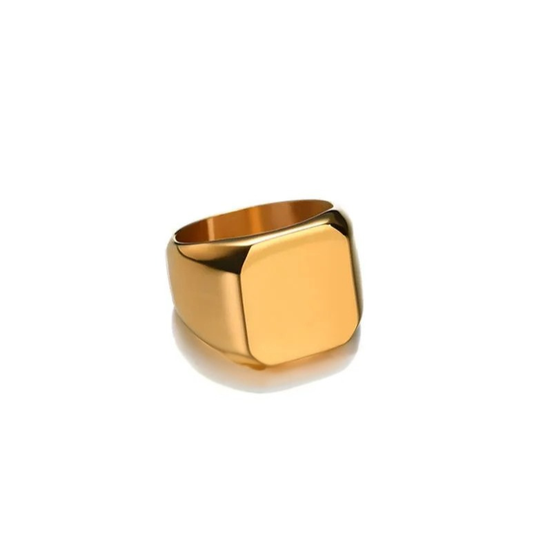 Titan Crest Man Ring