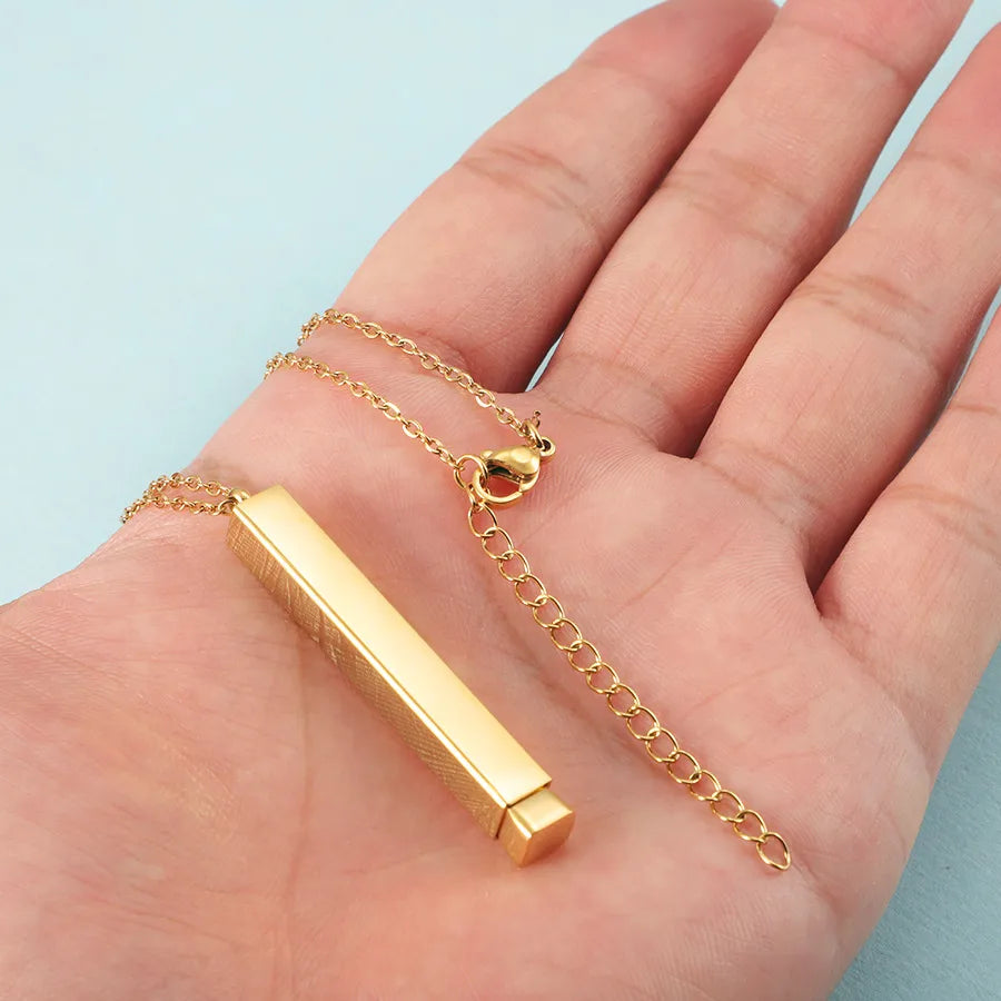 Vault Bar Necklace